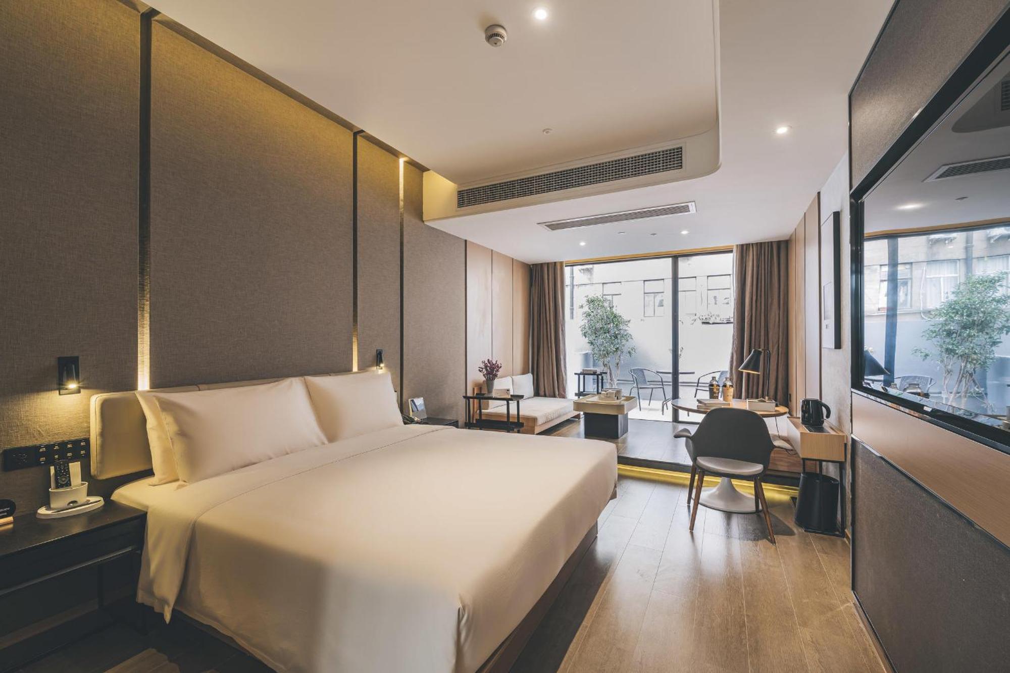 Atour The Bund East Nanjing Road Hotel